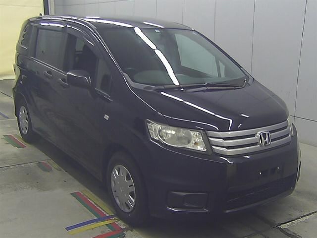 79155 HONDA FREED SPIKE GB3 2011 г. (Honda Kansai)